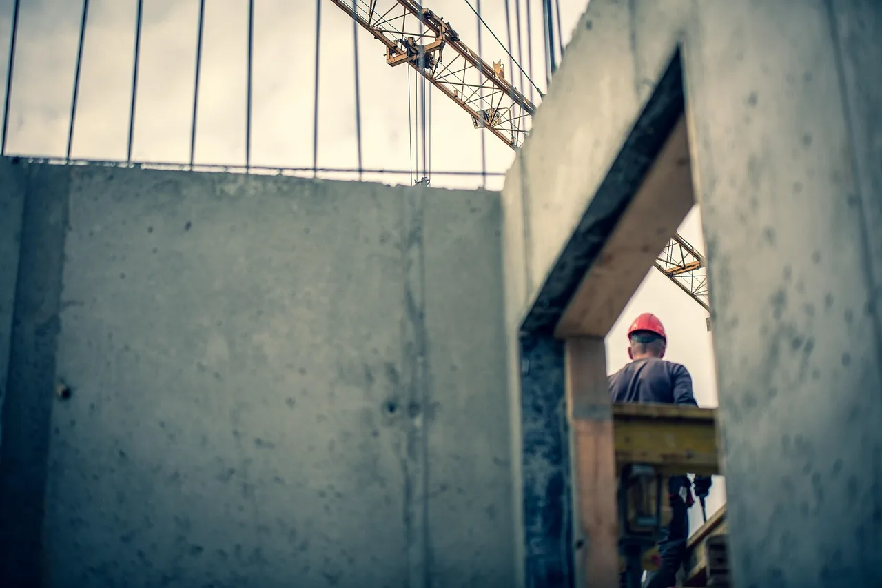 construction, construction worker, construction site work, worker, building, construction, construction, construction, construction, construction, construction worker. Insurance by industry examples: one event, three trades, different policies